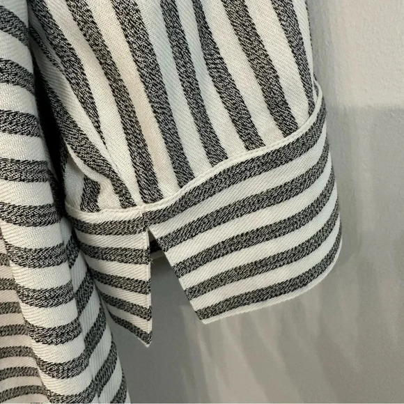 Soft Surroundings Women's Asymmetrical 3/4 Sleeve Striped Top Size PXS GUC - Picture 8 of 12